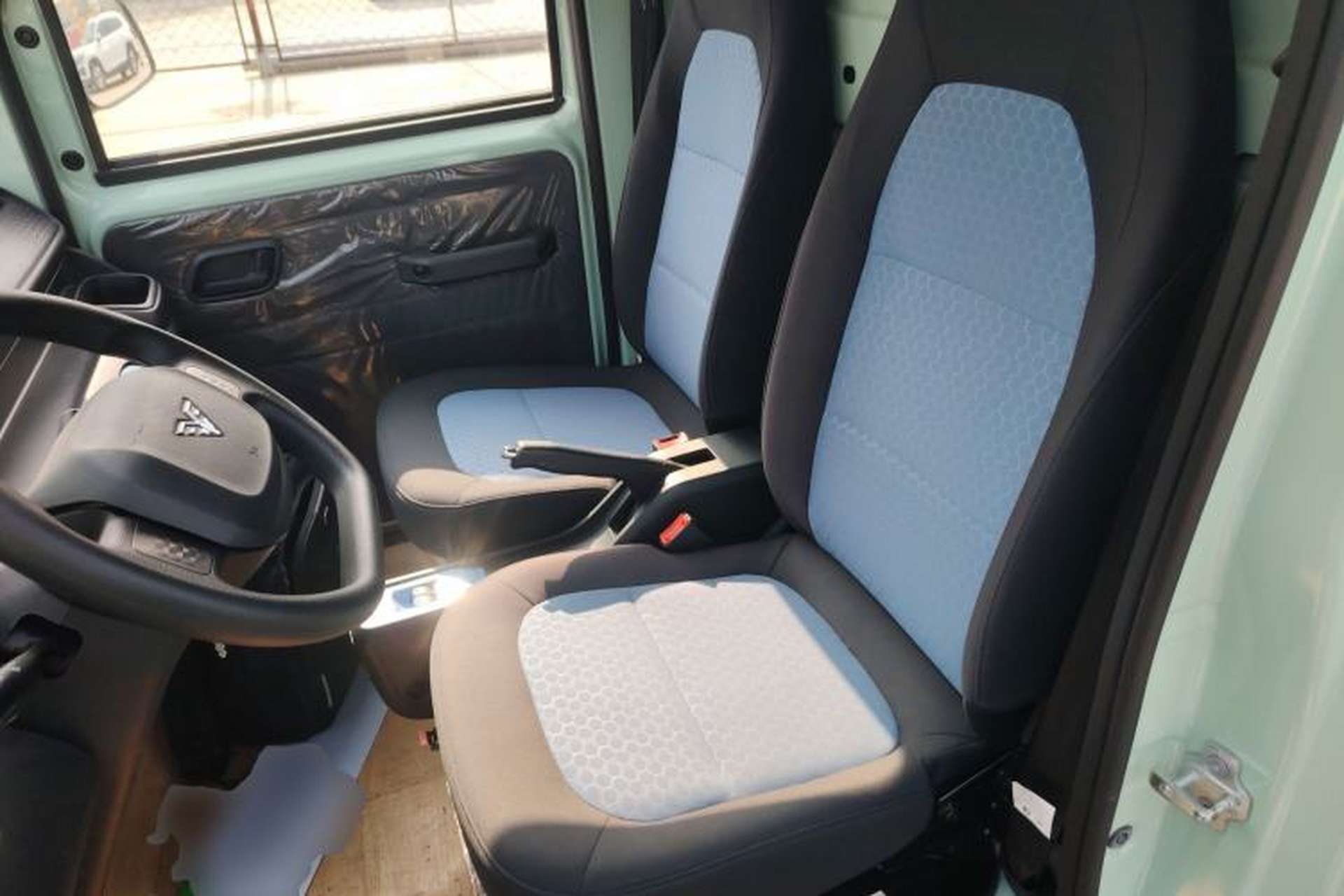 Used REACH MINI Truck 2023 120km Long Wheelbase Van-Type Striving Edition Left Front Seat