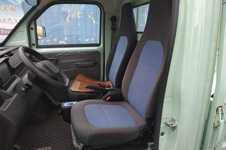 Used REACH MINI Truck 2023 120km Long Wheelbase Flatbed Striving Type Left Rear Seat