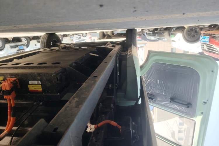 Used REACH MINI Truck 2023 120km Long Wheelbase Van-Type Striving Edition Left Side Sill