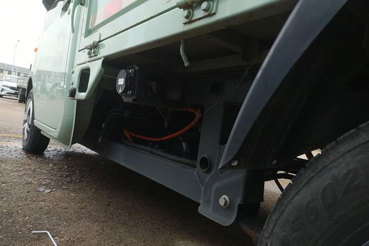 Used REACH MINI Truck 2023 120km Long Wheelbase Flatbed Striving Type Left Side Sill
