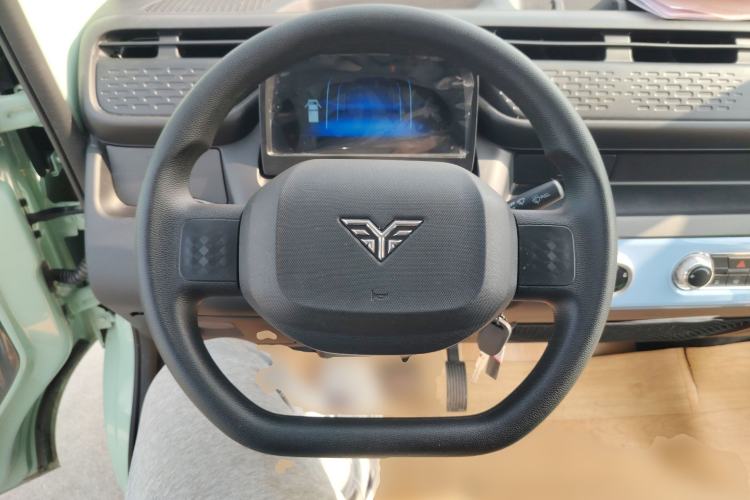 Used REACH MINI Truck 2023 120km Long Wheelbase Van-Type Striving Edition Steering Wheel