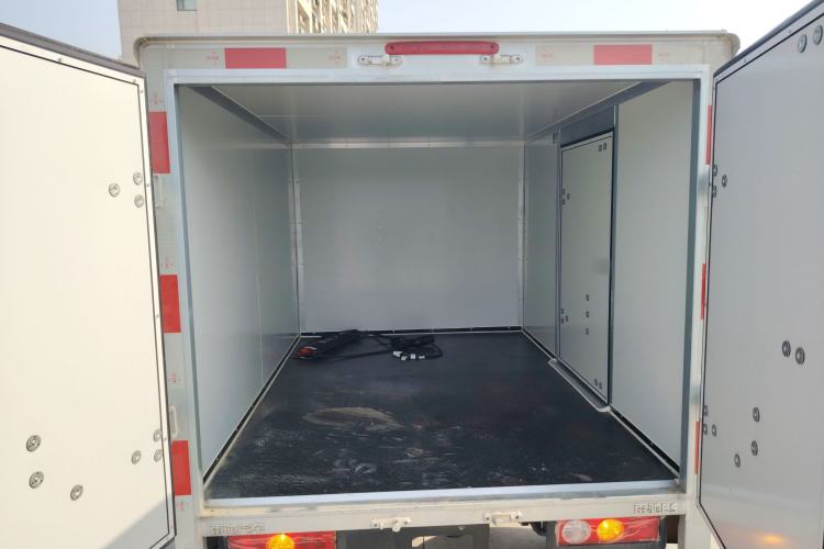 Used REACH MINI Truck 2023 120km Long Wheelbase Van-Type Striving Edition Trunk