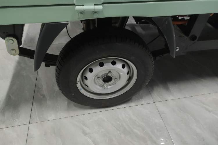 Used REACH MINI Truck 2025 Model 150 km Flatbed—Aggressive Edition Exterior 8