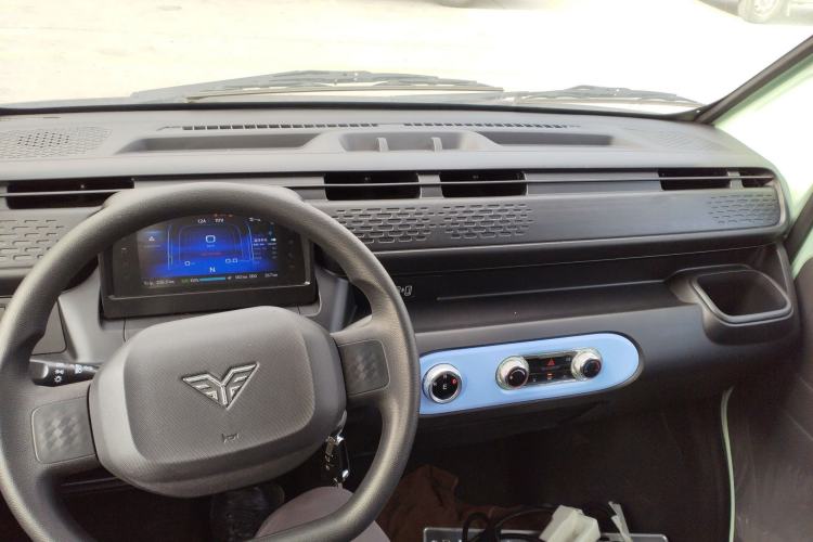 Used REACH MINI Truck 2025 Model 150 km Van—Striving Type Interior 2