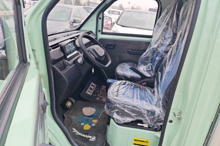 Used REACH MINI Truck 2025 Model 150 km Van—Aggressive Edition Left Front Seat