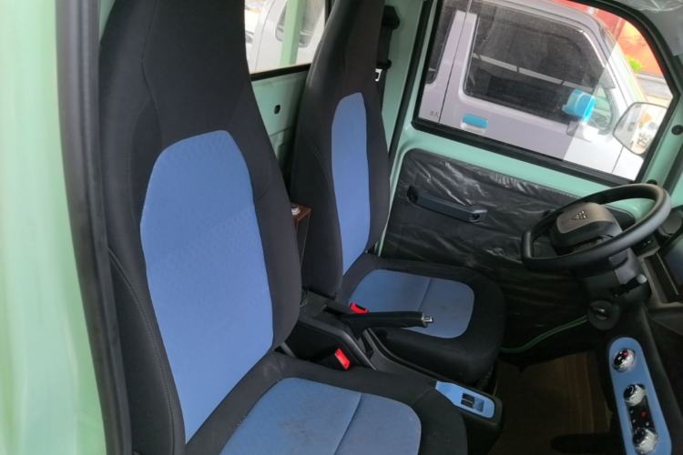 Used REACH MINI Truck 2025 Model 150 km Flatbed—Aggressive Edition Right Front Seat
