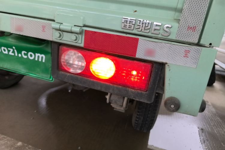 Used REACH MINI Truck 2025 Model 150 km Flatbed—Aggressive Edition Right Rear Taillight