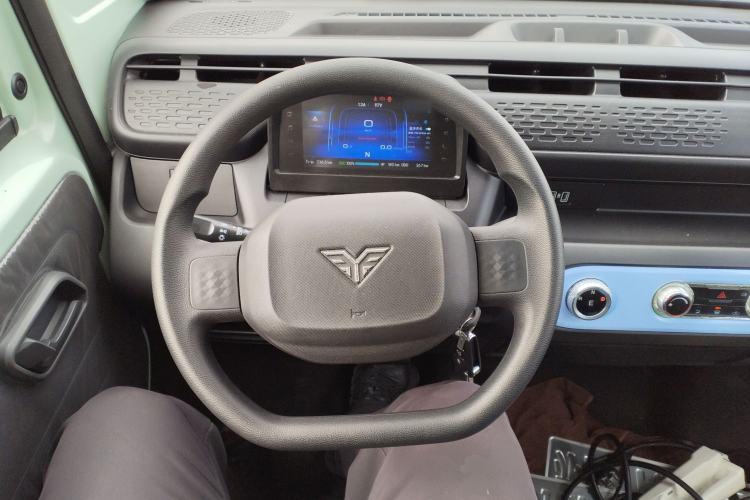 Used REACH MINI Truck 2025 Model 150 km Van—Striving Type Steering Wheel