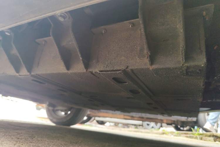 Used Red Star Shanshan X2 2018 Starlight 300 Chassis Front Right