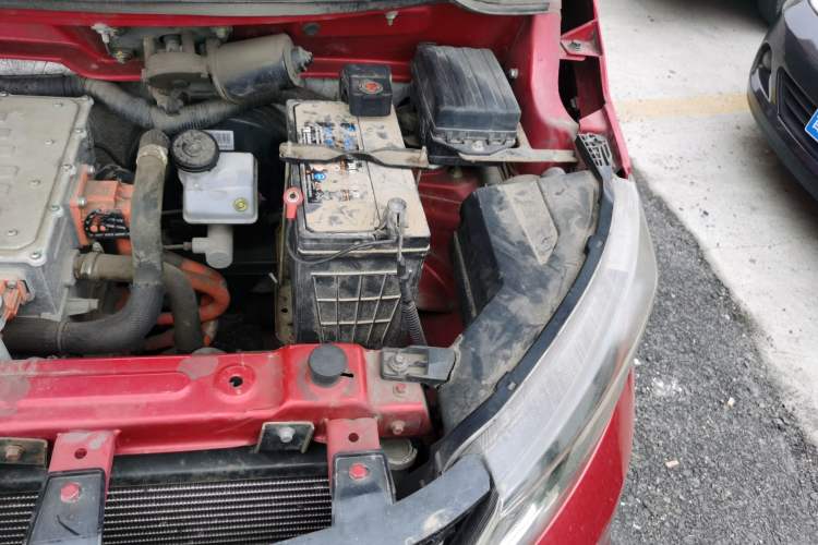 Used Red Star Shanshan X2 2018 StarDrive 300 Engine Bay Left