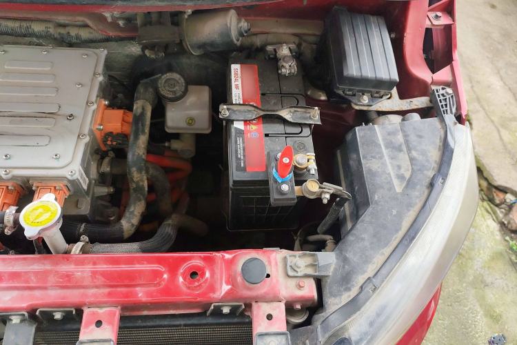 Used Red Star Shanshan X2 2018 Starlight 300 Engine Bay Left