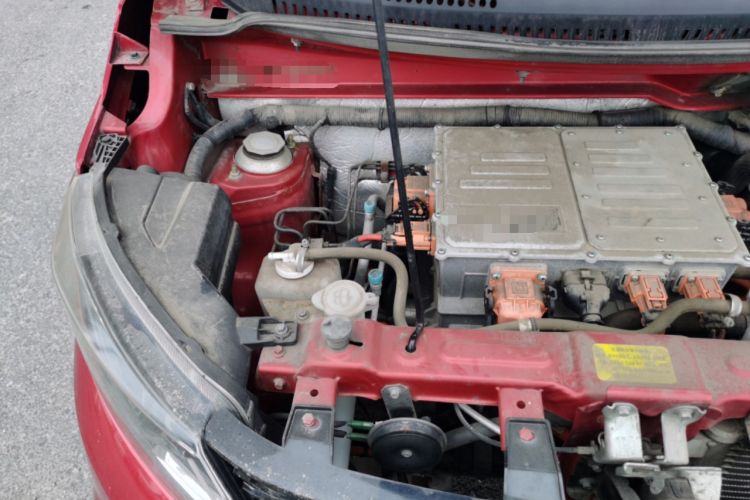 Used Red Star Shanshan X2 2018 StarDrive 300 Engine Bay Right