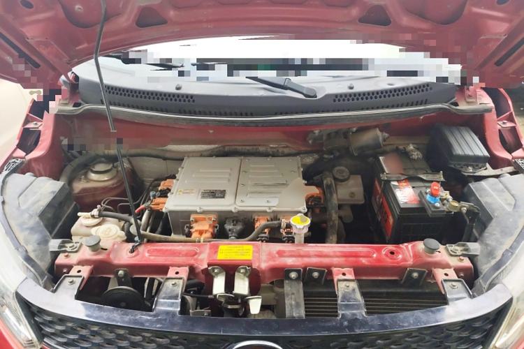 Used Red Star Shanshan X2 2018 Starlight 300 Engine Bay