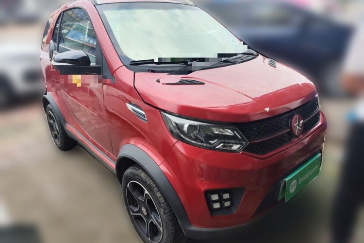 Used Red Star Shanshan X2 2018 Starlight 300 Front Right 45 Deg