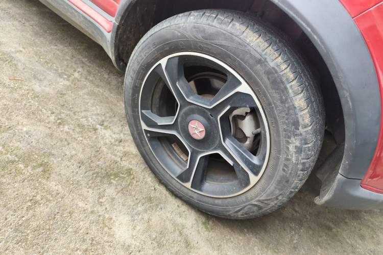 Used Red Star Shanshan X2 2018 Starlight 300 Right Front Wheel Hub