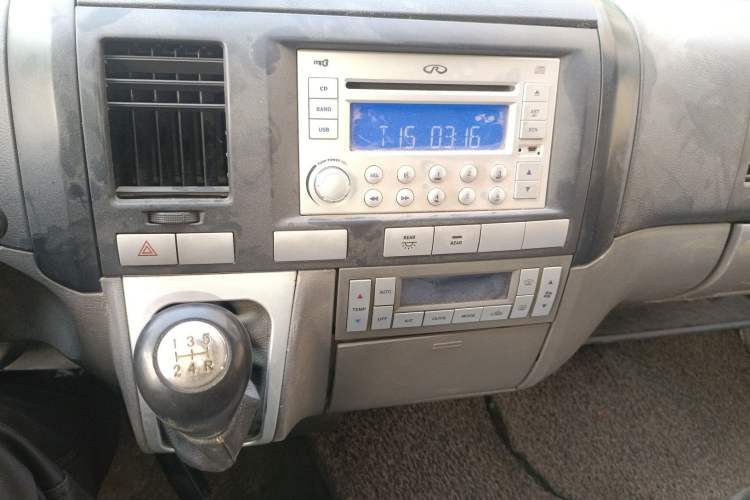 Used RELY H5 2011 2.0T Business Comfort Edition Audio And AC Panel