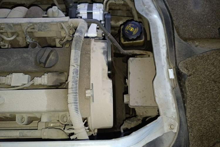 Used RELY H5 2011 2.0T Business Comfort Edition Engine Bay Left