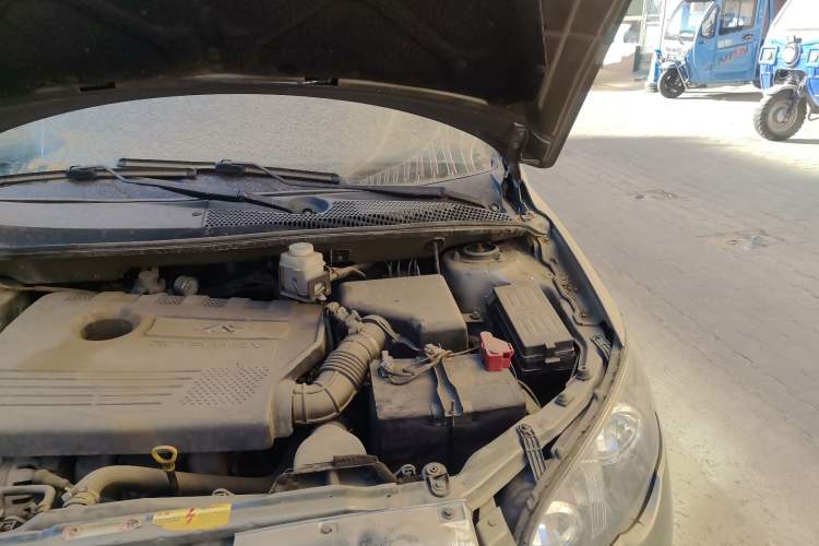 Used RELY V5 2009 1.8L Manual Luxury Model Engine Bay Left