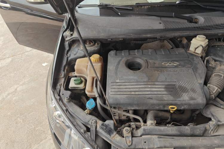 Used RELY V5 2012 1.8L Manual Comfort Version Engine Bay Right