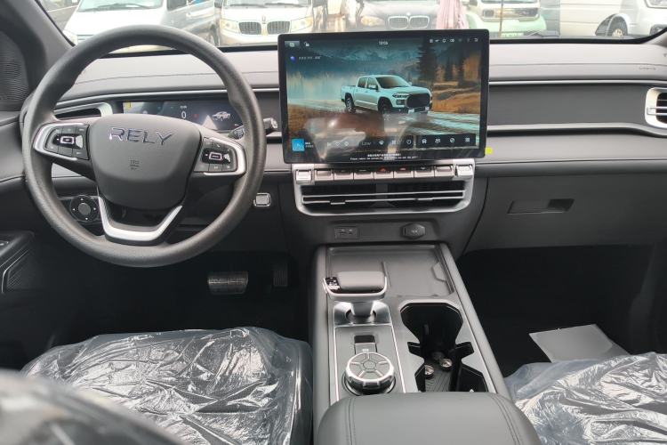 Used RELY Venucia R08 2025 Model 2.3T 8AT 2WD Diesel Long Box Trail Edition Center Console