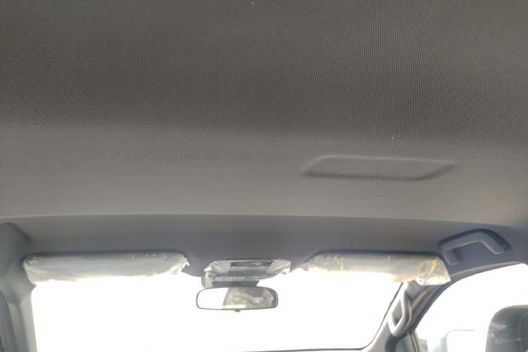Used RELY Venucia R08 2025 Model 2.3T 8AT 2WD Diesel Long Box Trail Edition Headliner