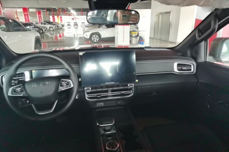 Used RELY Venucia R08 2025 Model 2.3T 8AT 2WD Diesel Long Box Trail Edition Center Console