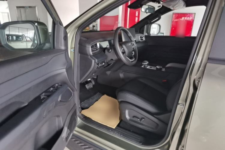Used RELY Venucia R08 2025 Model 2.3T 8AT 2WD Diesel Long Box Trail Edition Driver Seat