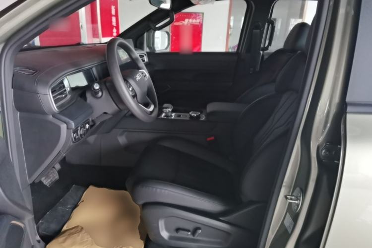 Used RELY Venucia R08 2025 Model 2.3T 8AT 2WD Diesel Long Box Trail Edition Left Front Seat