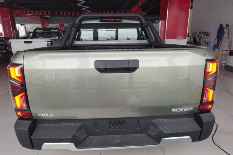 Used RELY Venucia R08 2025 Model 2.3T 8AT 2WD Diesel Long Box Trail Edition Rear