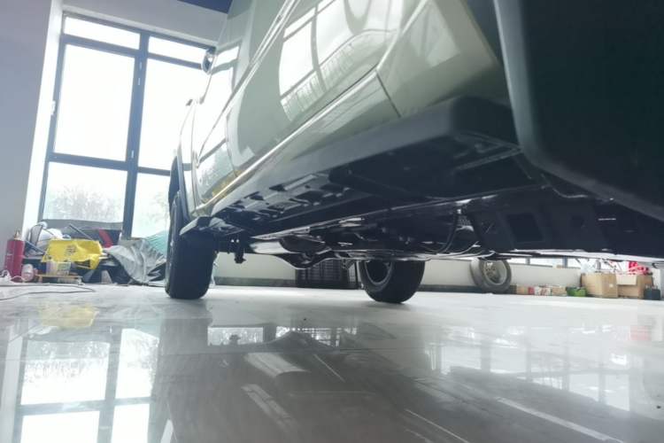 Used RELY Venucia R08 2025 Model 2.3T 8AT 2WD Diesel Long Box Trail Edition Right Side Sill