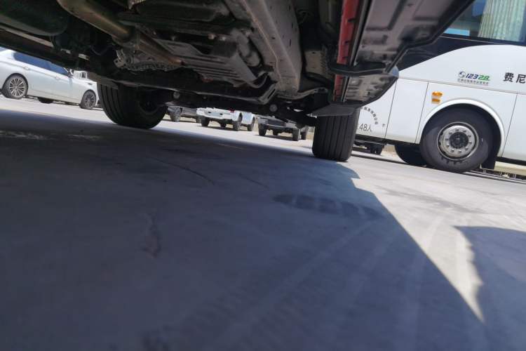 Used RELY Venucia R08 2025 Model 2.3T 8AT 4WD Diesel Standard Box Dream Edition Chassis Rear Right