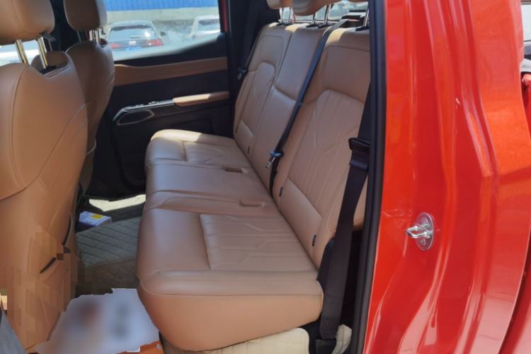 Used RELY Venucia R08 2025 Model 2.3T 8AT 4WD Diesel Standard Box Dream Edition Left Rear Seat