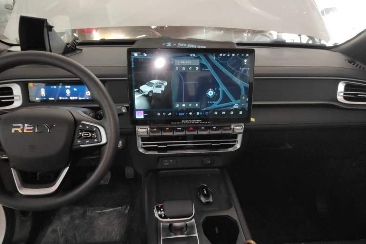 Used RELY Venucia R08 2025 Model 2.3T 8AT 2WD Diesel Long Box Trail Edition Audio And AC Panel
