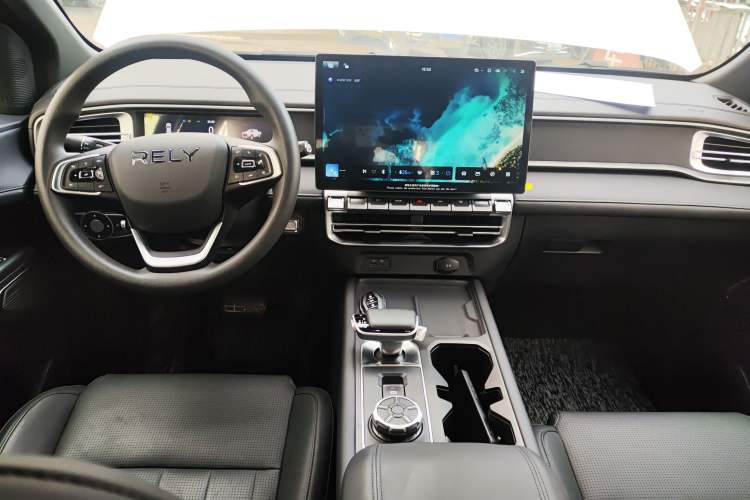 Used RELY Venucia R08 2025 Model 2.3T 8AT 2WD Diesel Long Box Trail Edition Center Console