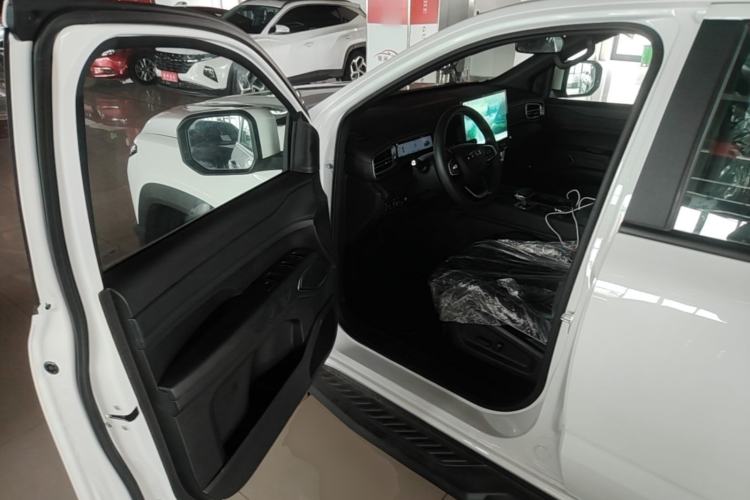 Used RELY Venucia R08 2025 Model 2.3T 8AT 2WD Diesel Long Box Trail Edition Driver Seat