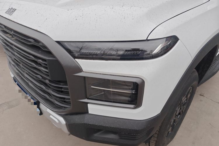Used RELY Venucia R08 2025 Model 2.3T 6MT 2WD Diesel Long Box Exclusive Edition Left Front Headlight