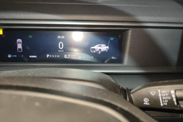 Used RELY Venucia R08 2025 Model 2.3T 8AT 4WD Diesel Long Box Trail Edition Odometer Close Up