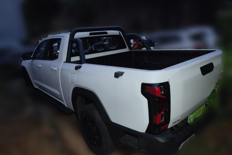 Used RELY Venucia R08 2025 Model 2.3T 8AT 4WD Diesel Long Box Trail Edition Rear Left 45 Deg