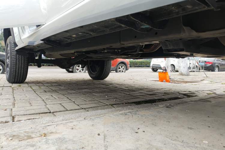 Used RELY Venucia R08 2025 Model 2.3T 8AT 2WD Diesel Long Box Trail Edition Right Side Sill