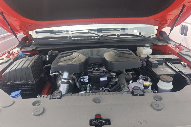 Used RELY Venucia R08 2025 Model 2.3T 6MT 4WD Diesel Standard Box Trail Edition Engine Bay