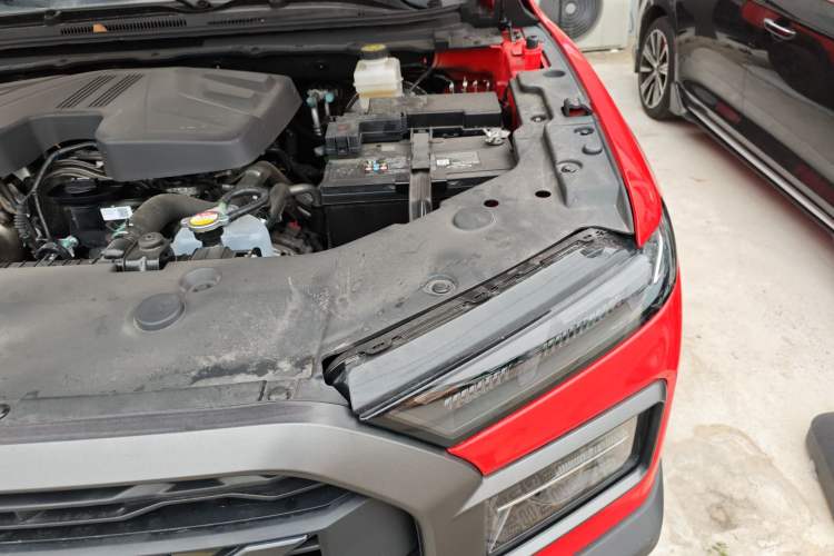 Used RELY Venucia R08 2025 Model 2.3T 8AT 4WD Diesel Standard Box Dream Edition Engine Bay Left