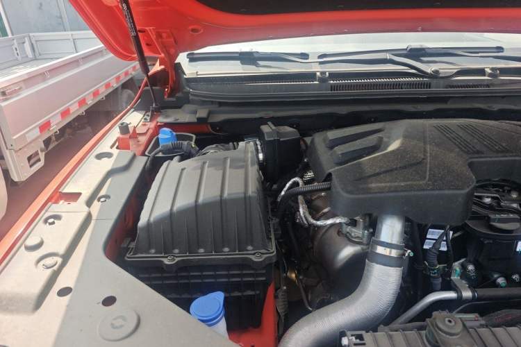 Used RELY Venucia R08 2025 Model 2.3T 6MT 4WD Diesel Standard Box Trail Edition Engine Bay Right