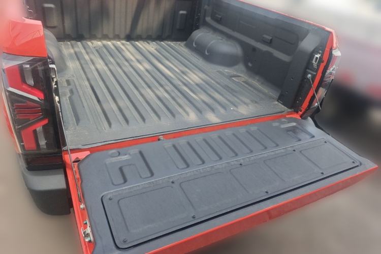 Used RELY Venucia R08 2025 Model 2.3T 6MT 4WD Diesel Standard Box Trail Edition Trunk