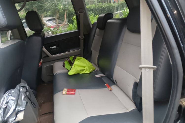 Used RELY X5 2011 2.0T Four-Wheel Drive Elite Version Left Rear Seat