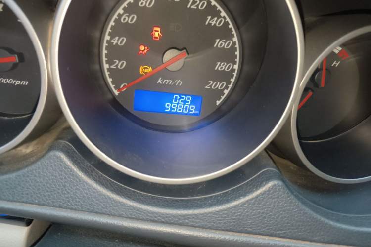 Used RELY X5 2011 2.0T Four-Wheel Drive Elite Version Odometer Close Up