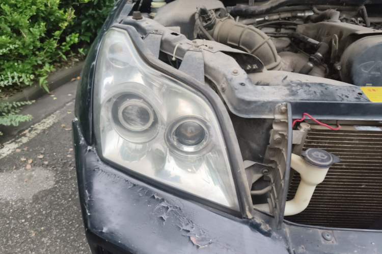 Used RELY X5 2011 2.0T Four-Wheel Drive Elite Version Right Front Headlight