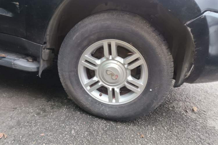 Used RELY X5 2011 2.0T Four-Wheel Drive Elite Version Right Front Wheel Hub
