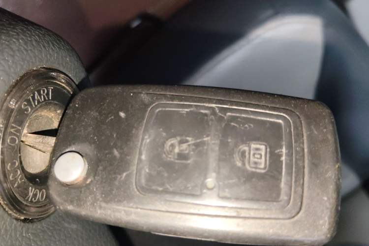 Used RELY X5 2011 2.0T Four-Wheel Drive Elite Version Vehicle Key