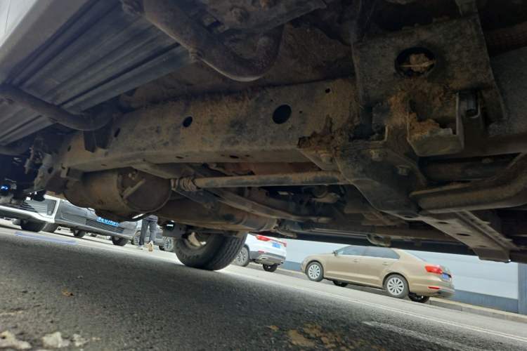 Used RELY X5 2011 2.0T Four-Wheel Drive Elite Version Chassis Front Right