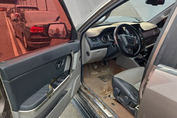 Used RELY X5 2011 2.0T Four-Wheel Drive Elite Version Driver Seat